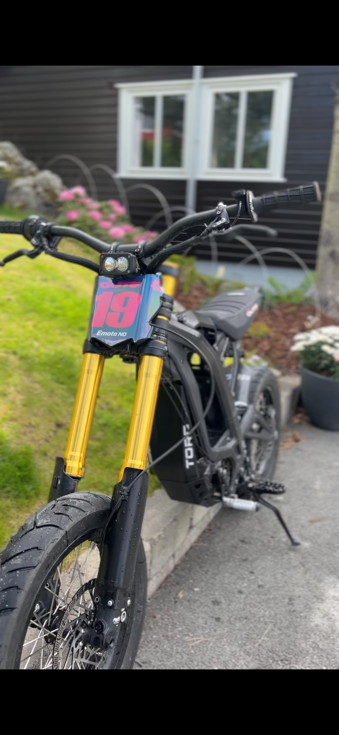 EmotoNO FrontPlate with decal